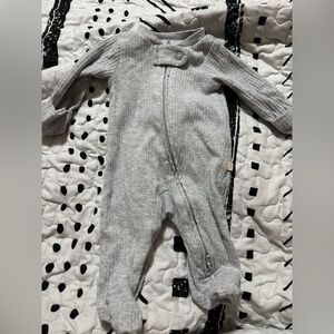 Premie Carter Unisex Gray Sleeper/Footie